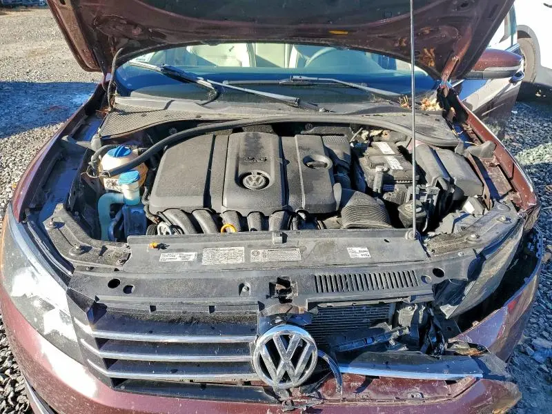 2013 VOLKSWAGEN PASSAT SE  