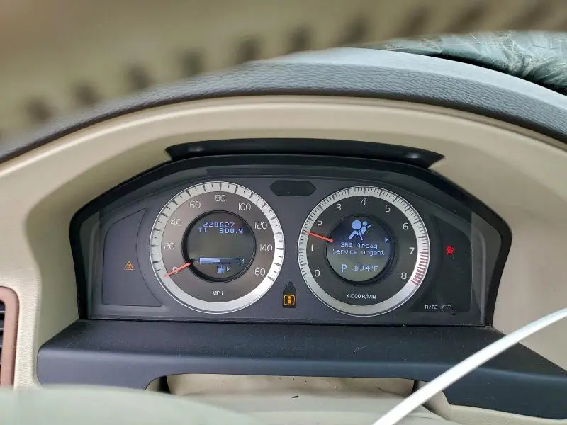 2010 VOLVO S80   