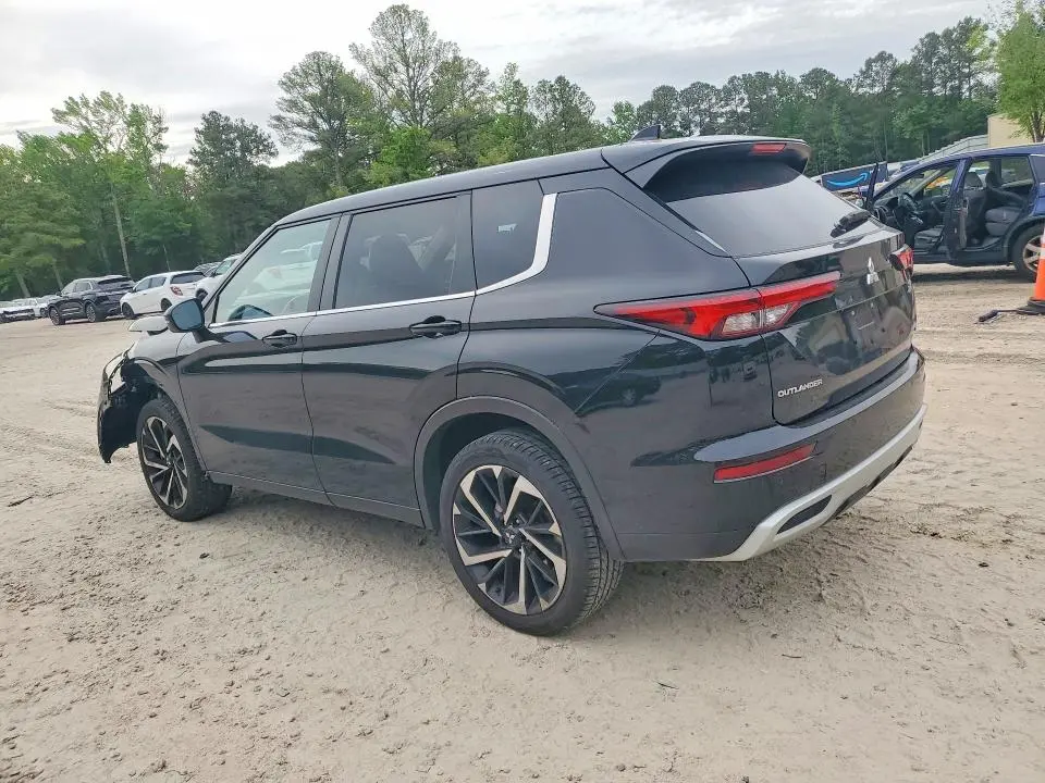 2024 MITSUBISHI OUTLANDER SE  