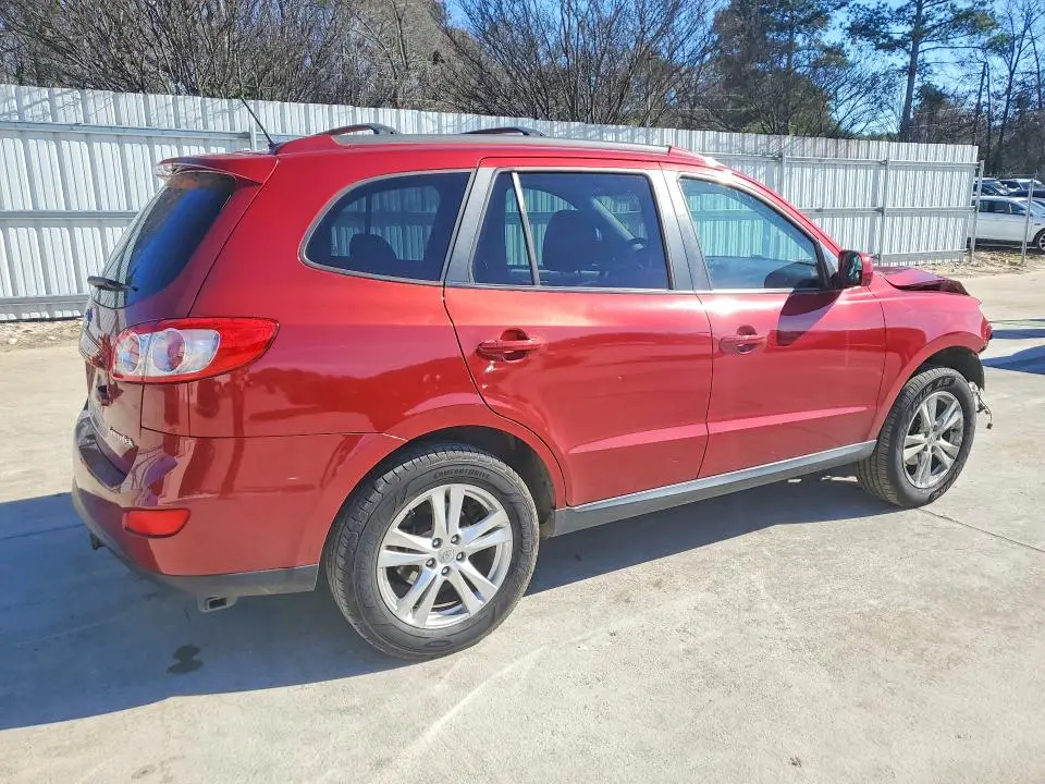 2011 HYUNDAI SANTA FE SE  