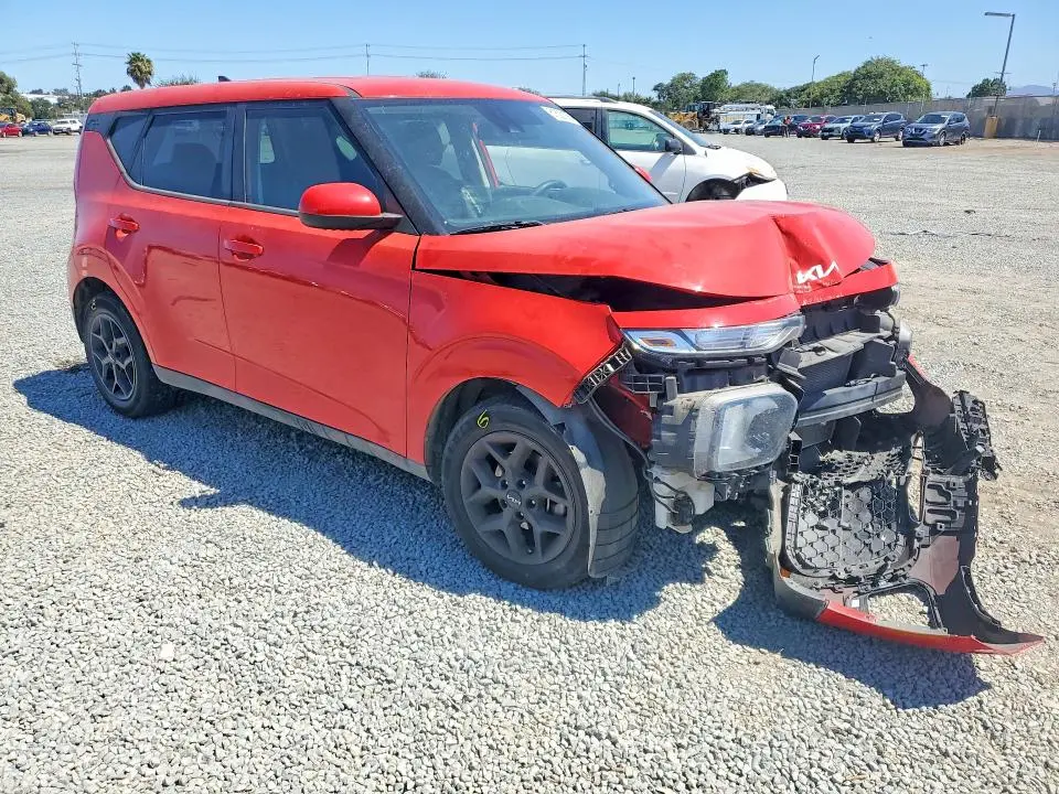 2022 KIA SOUL LX  