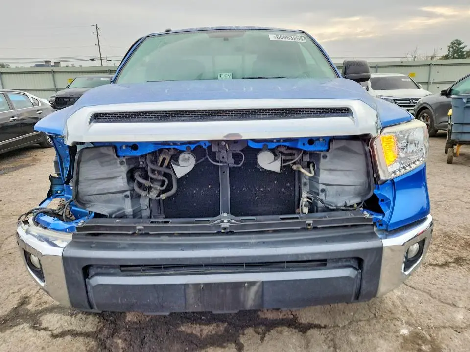 2016 TOYOTA TUNDRA SR5  