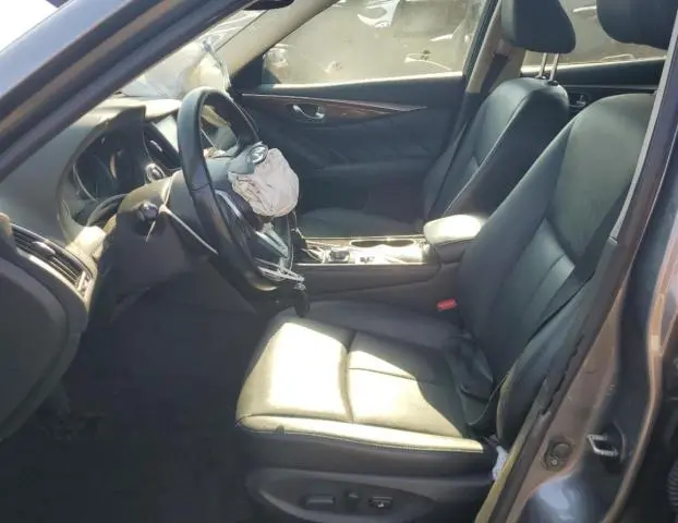 2018 INFINITI Q50 LUXE  