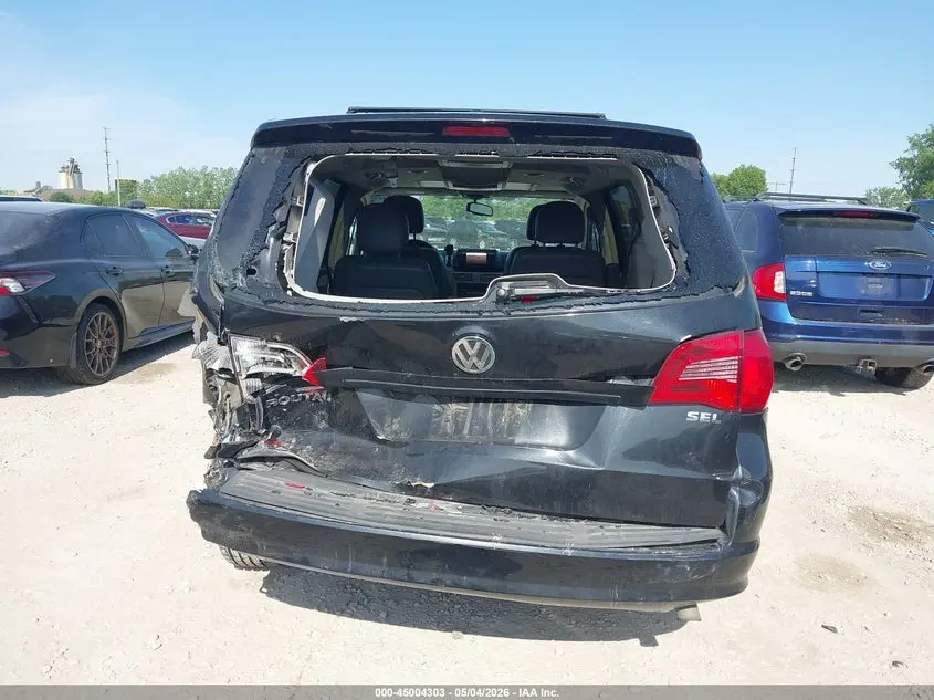 2011 VOLKSWAGEN ROUTAN SEL