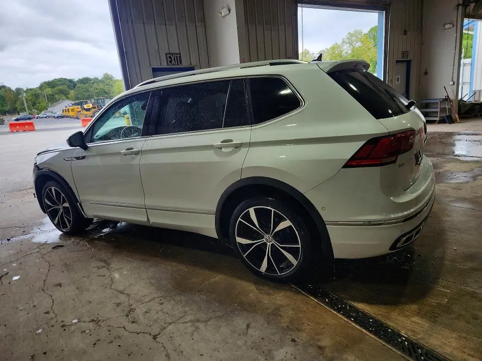 2024 VOLKSWAGEN TIGUAN SEL R-LINE BLACK  