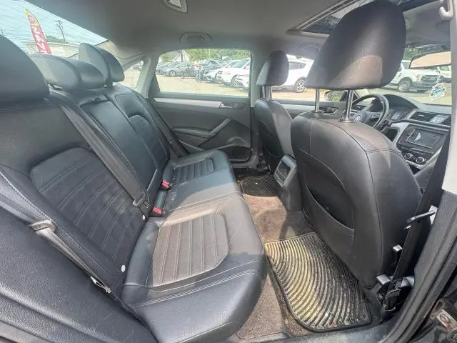 2012 VOLKSWAGEN PASSAT SE  