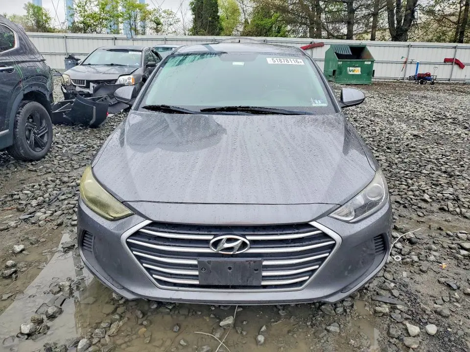 2018 HYUNDAI ELANTRA SE  