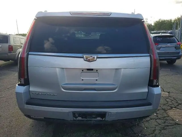 2018 CADILLAC ESCALADE LUXURY  