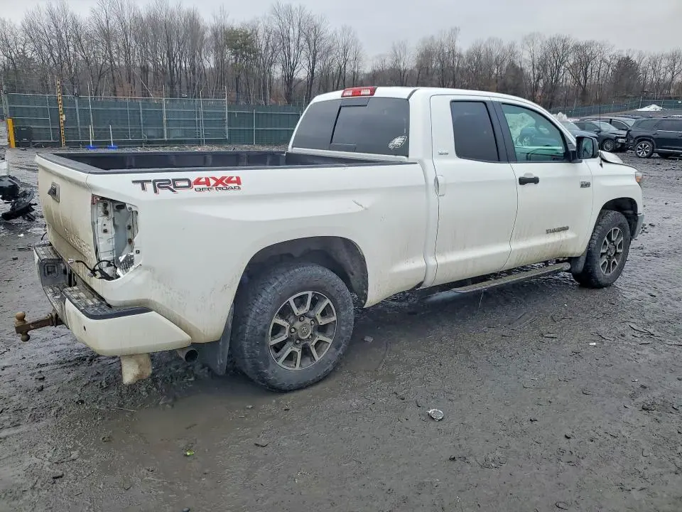 2018 TOYOTA TUNDRA SR5  