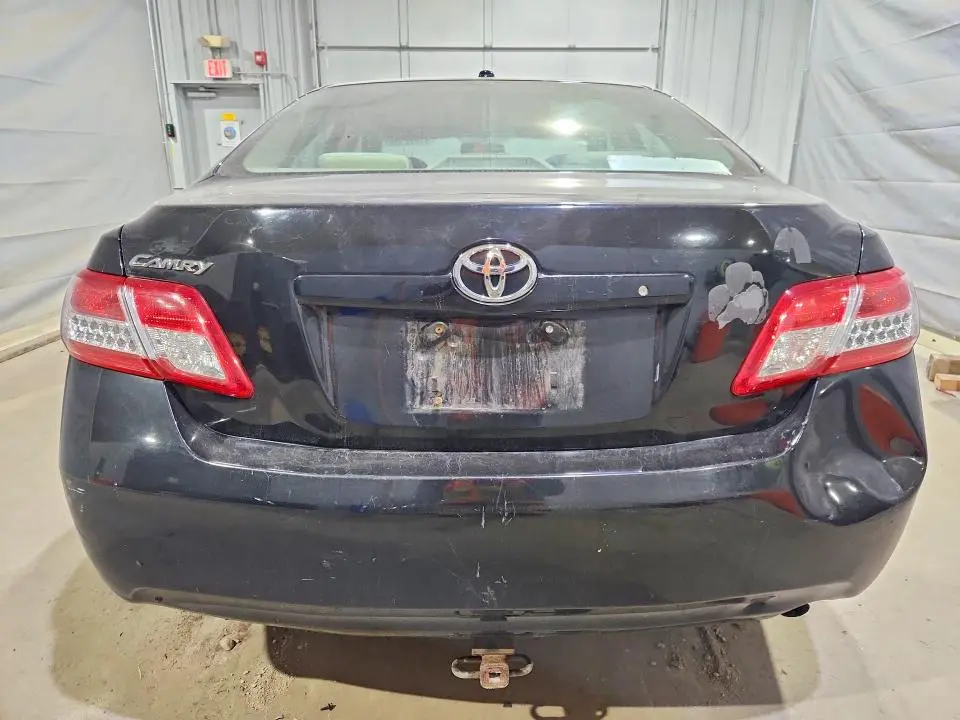 2011 TOYOTA CAMRY BASE  