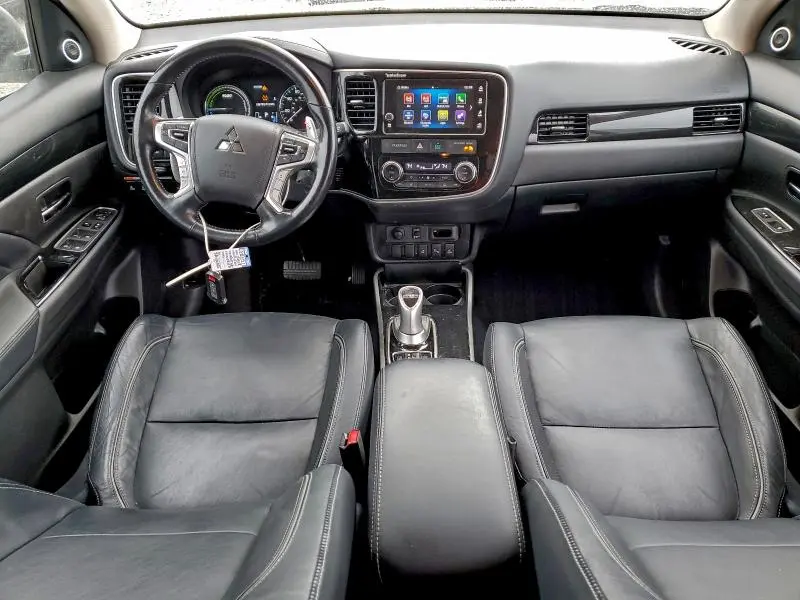 2018 MITSUBISHI OUTLANDER SE  