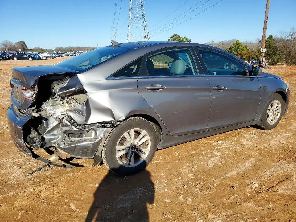 2011 HYUNDAI SONATA GLS  