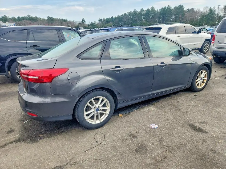2016 FORD FOCUS SE  