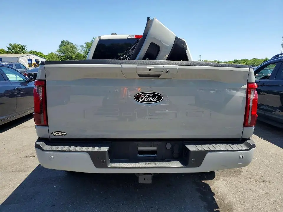 2024 FORD F150 XLT  
