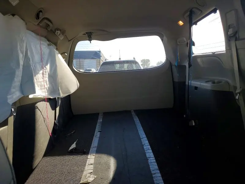 2018 TOYOTA SIENNA XLE 7-PASSENGER  