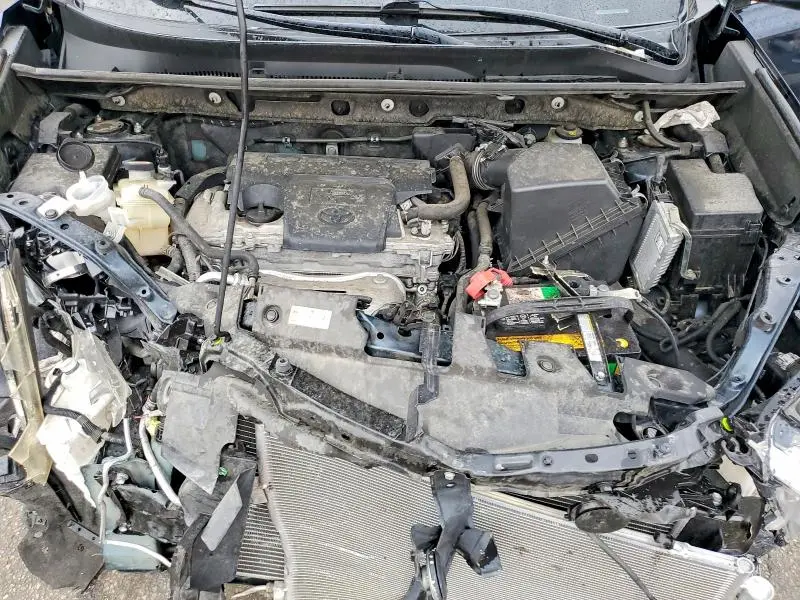 2018 TOYOTA RAV4 XLE  
