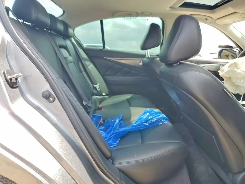 2017 INFINITI Q50   