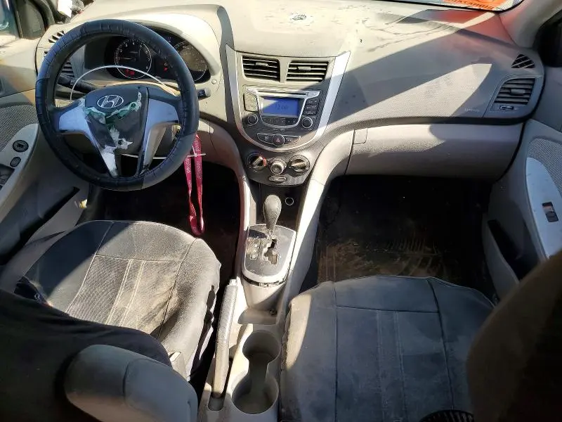 2012 HYUNDAI ACCENT GLS  