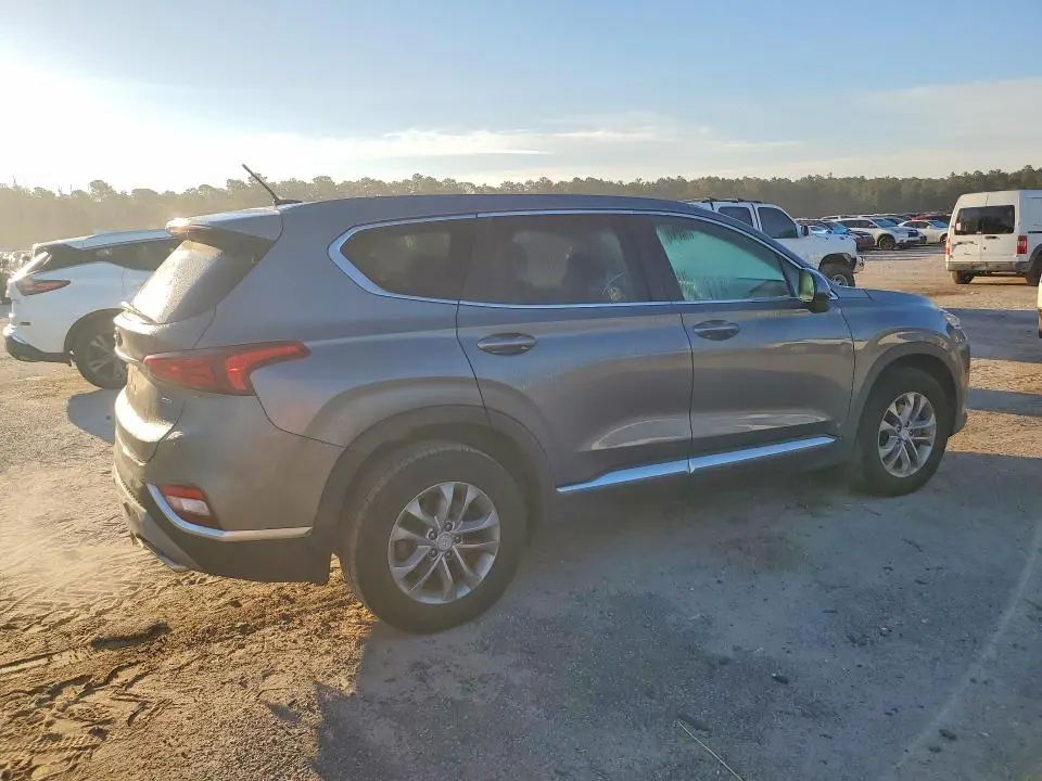 2019 HYUNDAI SANTA FE SE  