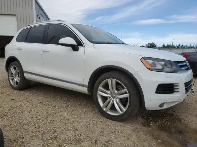 2014 VOLKSWAGEN TOUAREG V6