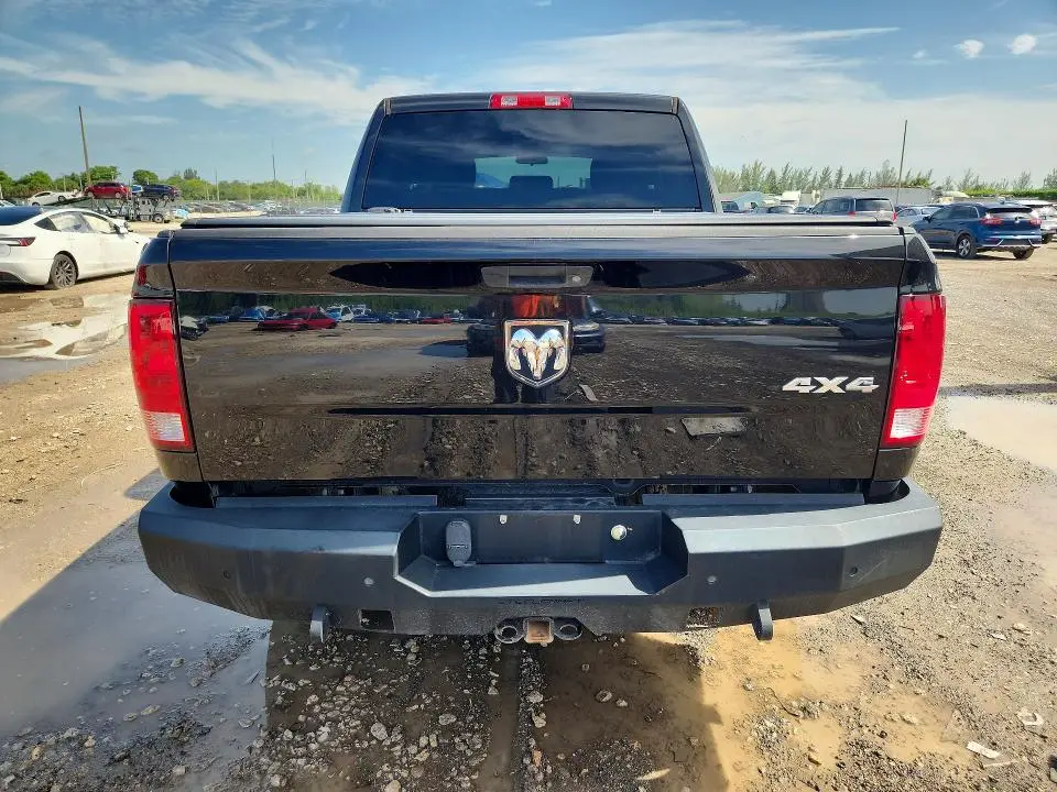 2017 RAM 1500 ST  