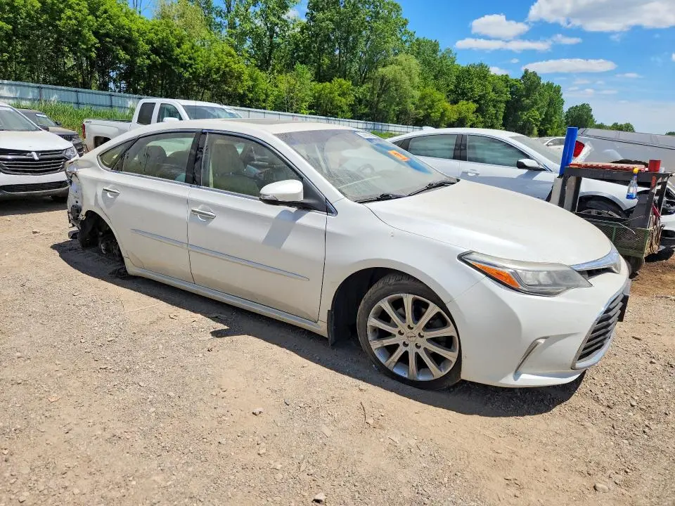 2016 TOYOTA AVALON XLE  