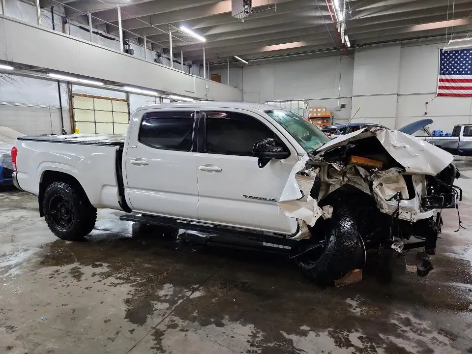 2016 TOYOTA TACOMA SR5 V6  