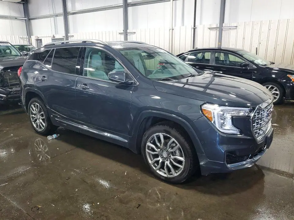 2022 GMC TERRAIN DENALI  