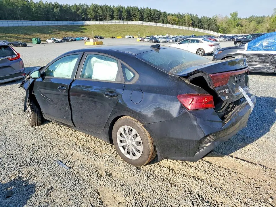2022 KIA FORTE FE  