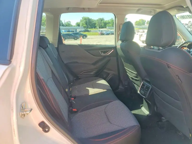 2021 SUBARU FORESTER   