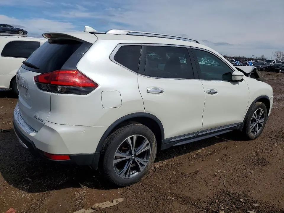 2017 NISSAN ROGUE SL  