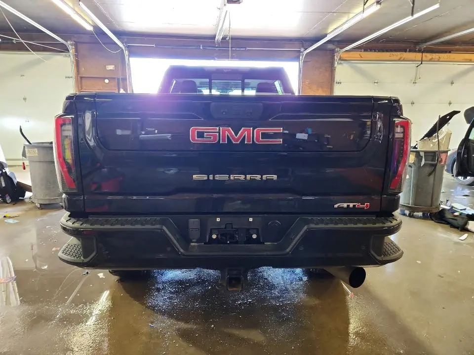 2024 GMC SIERRA K2500 AT4  