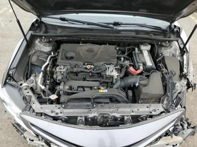 2019 TOYOTA CAMRY SE  
