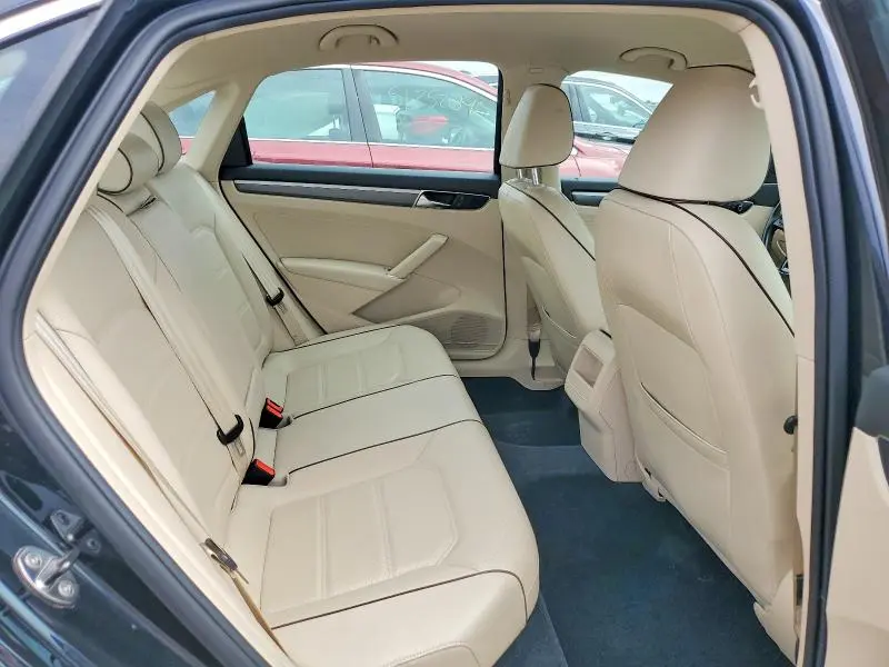 2017 VOLKSWAGEN PASSAT R-LINE  