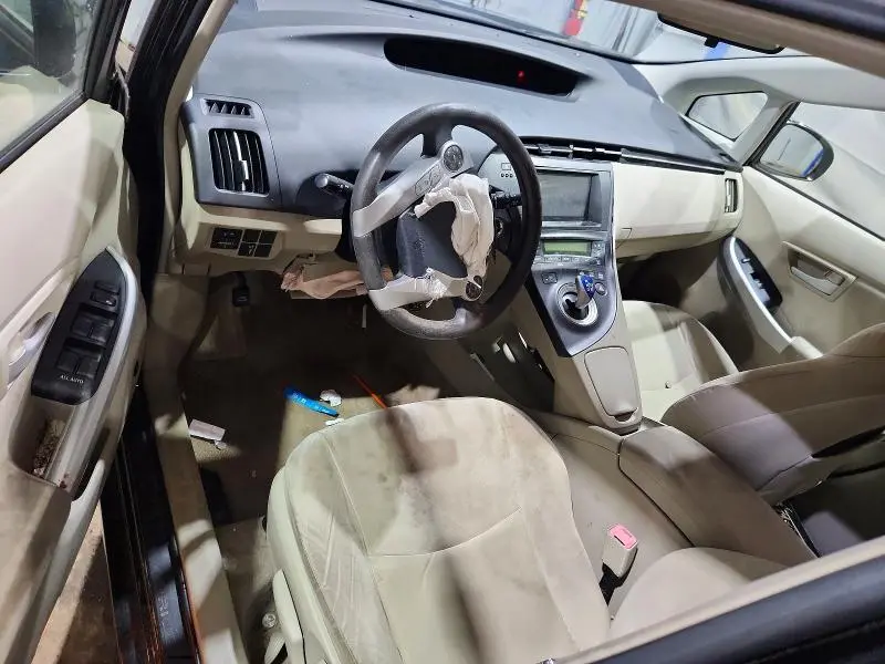 2011 TOYOTA PRIUS THREE  