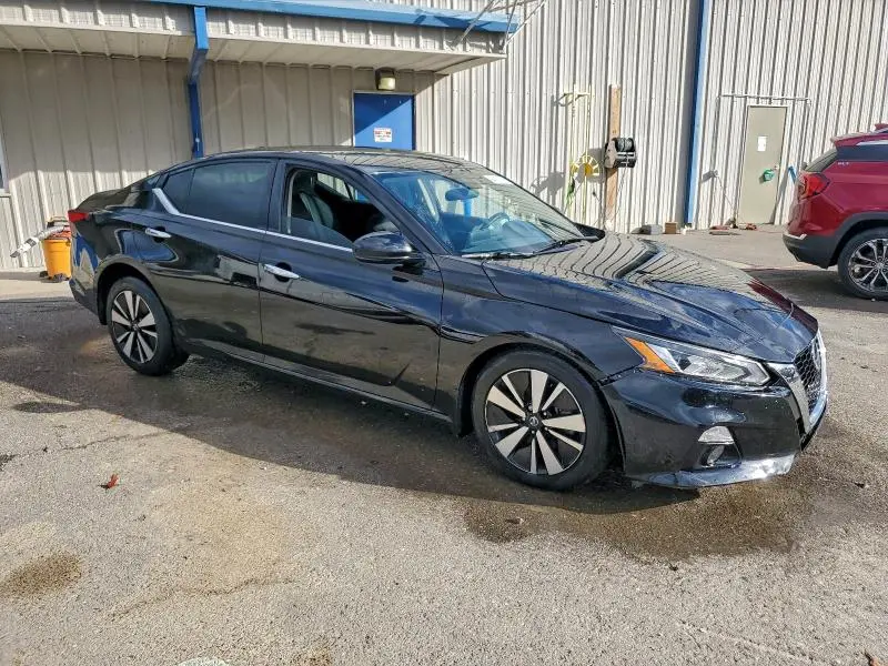 2021 NISSAN ALTIMA SL  
