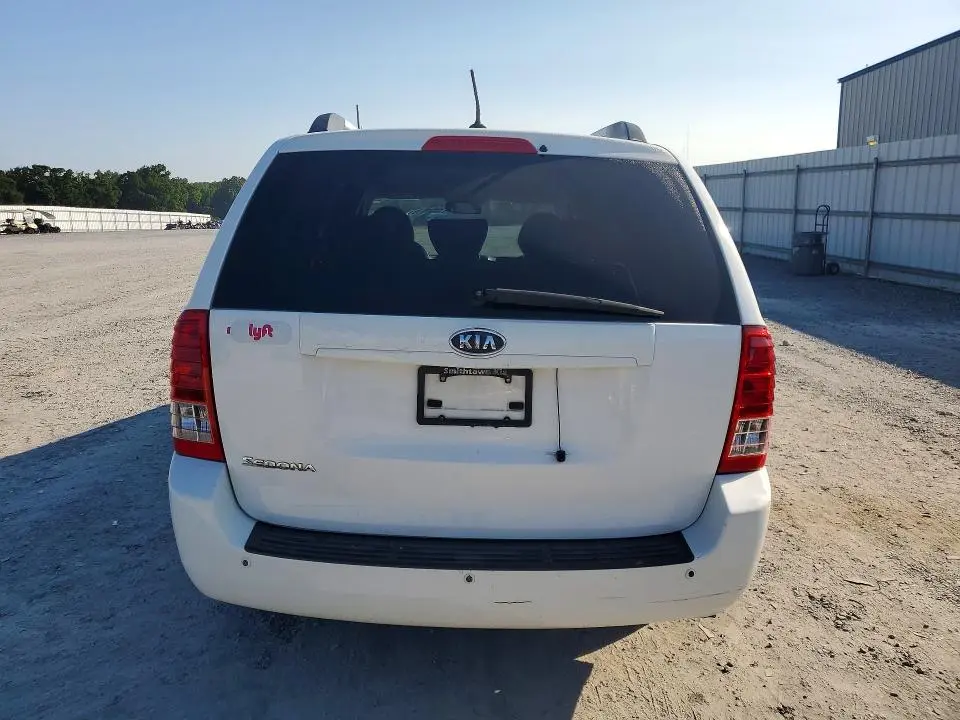 2012 KIA SEDONA LX  