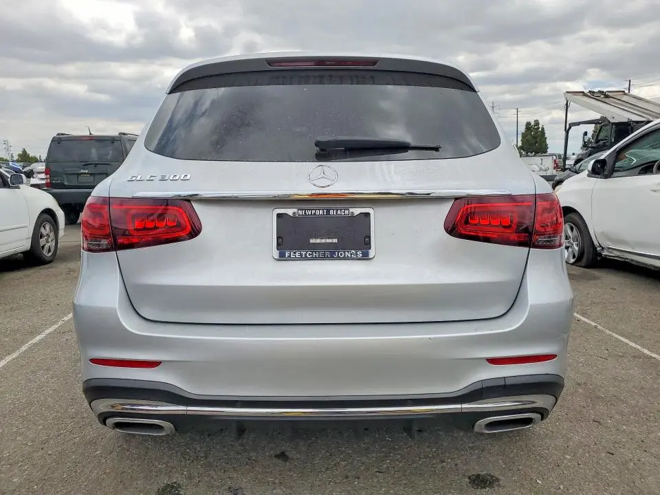 2020 MERCEDES-BENZ GLC 300  