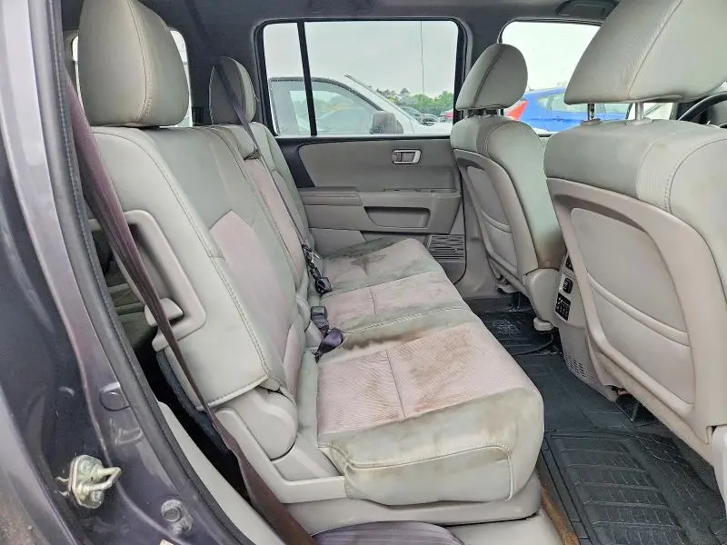 2015 HONDA PILOT SE  