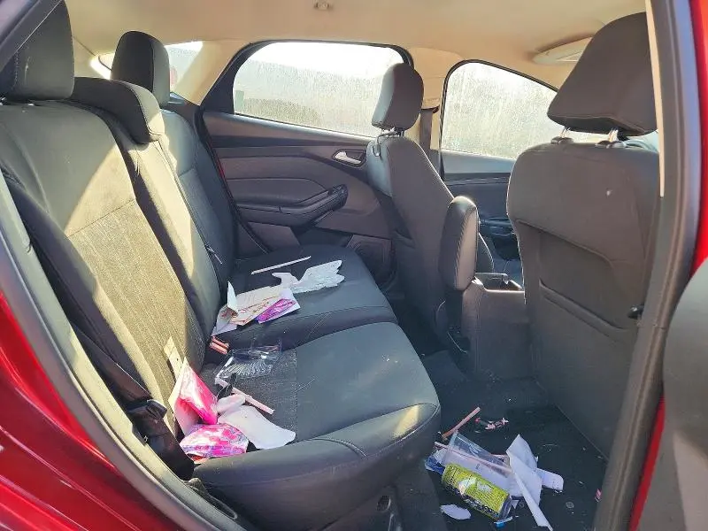 2016 FORD FOCUS SE  