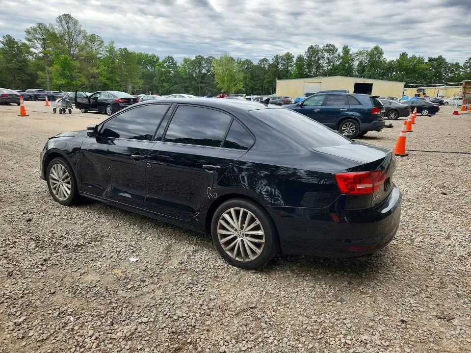2015 VOLKSWAGEN JETTA SE  