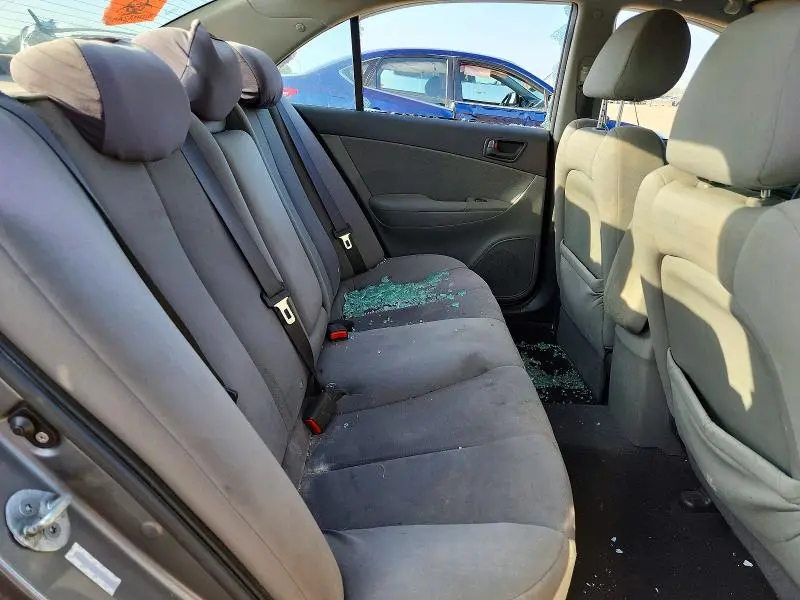 2010 HYUNDAI SONATA GLS  