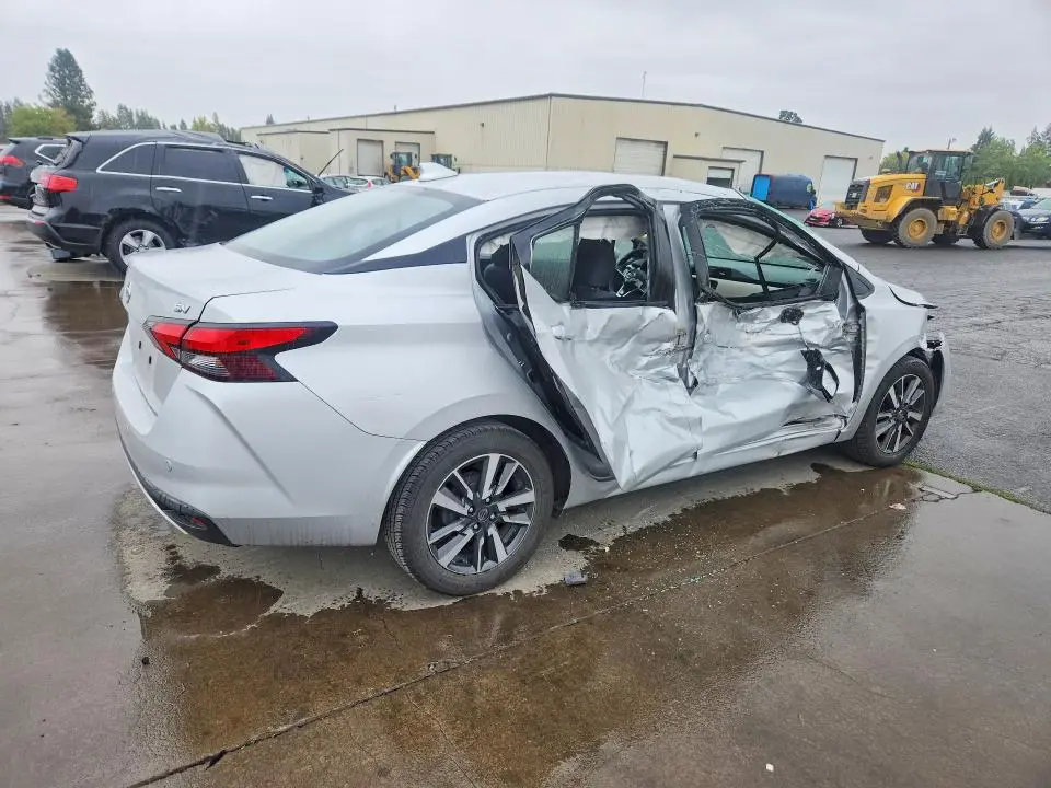 2021 NISSAN VERSA SV  