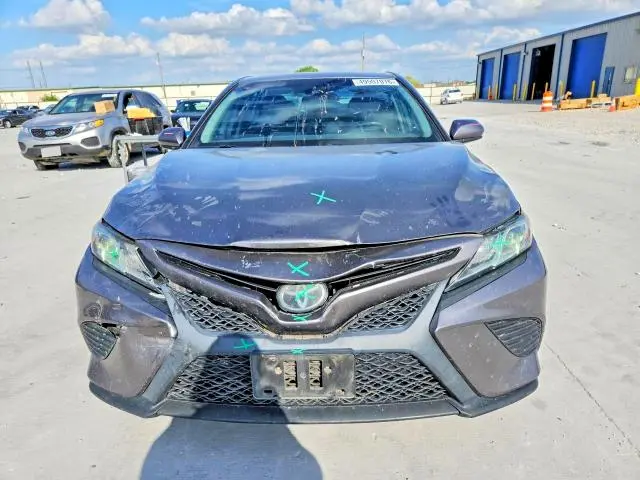 2018 TOYOTA CAMRY SE  