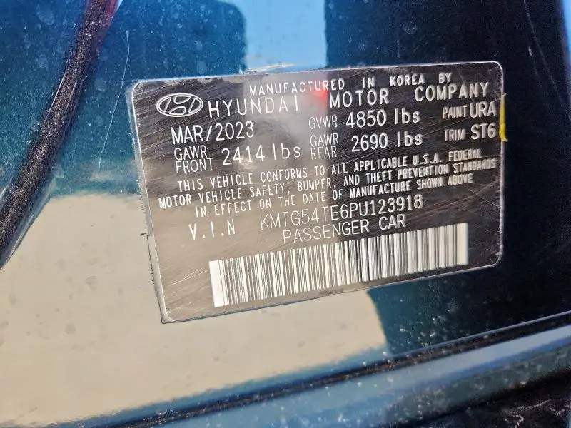 2023 GENESIS G70 BASE  