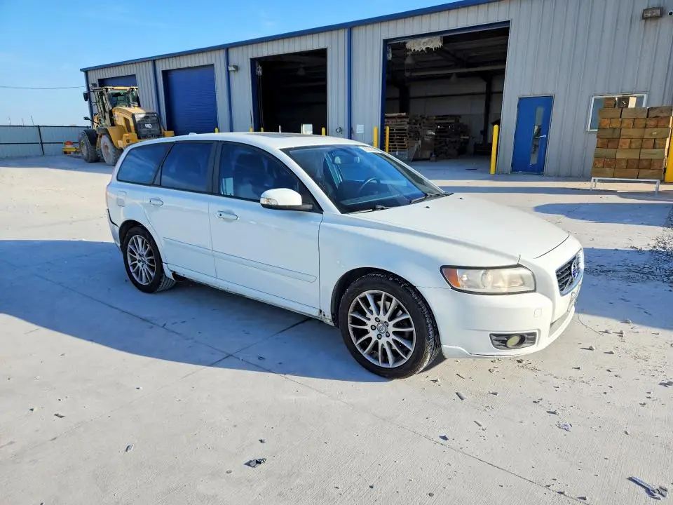 2011 VOLVO V50 T5  