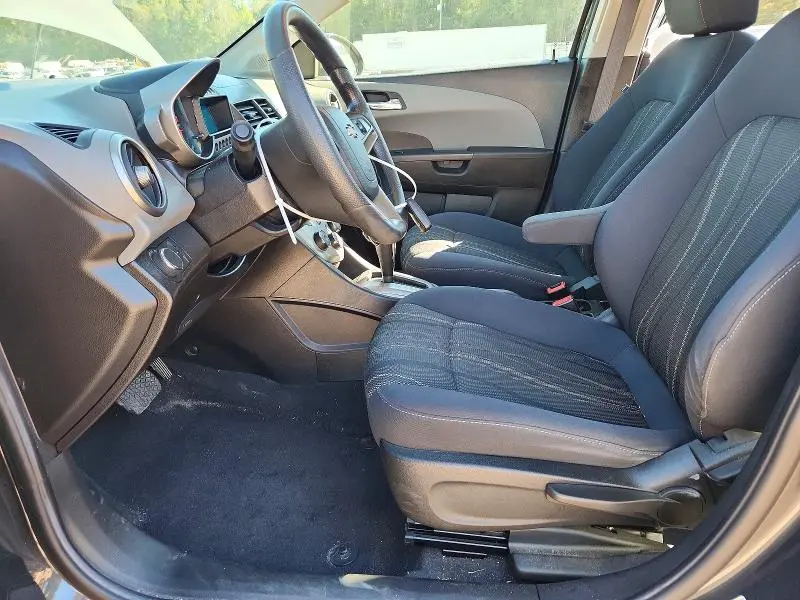 2016 CHEVROLET SONIC LT  