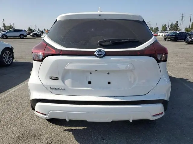 2021 NISSAN KICKS S  