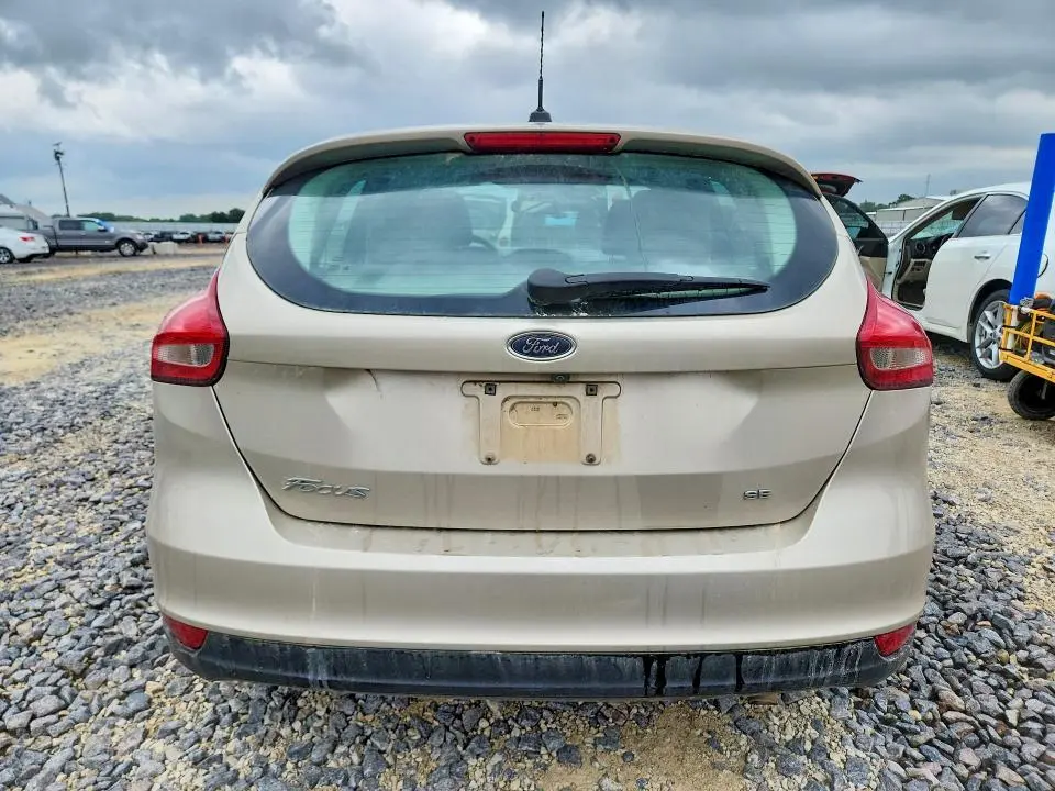 2017 FORD FOCUS SE  