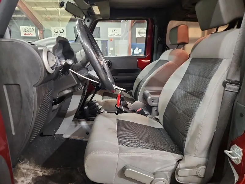 2010 JEEP WRANGLER SAHARA  